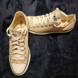 Converse Chuck Taylor Allstars, mens sz 6 or womens size 8
